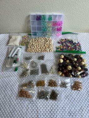 NWOT LOT of Jewelry Making Set